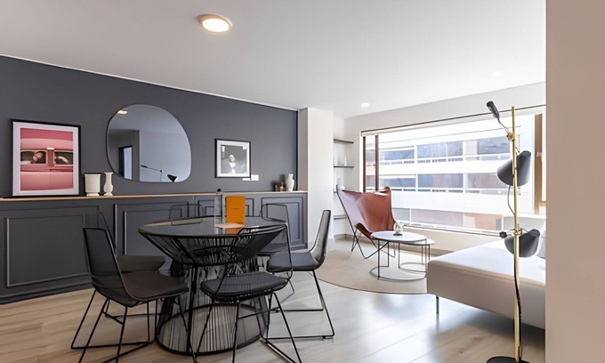 Chapinero House | Relaxing 3BR @Commercial Area near Zona G