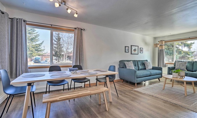 Fairview Cottage | Relaxing Anchorage Home ~ 1 Mi to Downtown!