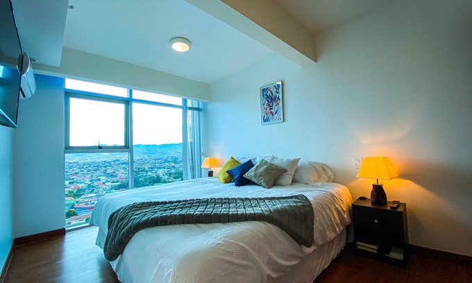 Catedral Apartment | Relaxing Apt 17th Floor w Balcony Pool A/C Wifi