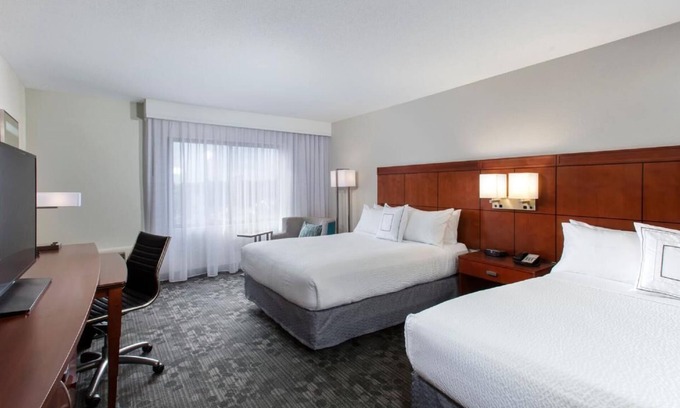 North Myrtle Beach Hotel | Relaxing Coastal Getaway Near Barefoot Landing with Indoor Pool