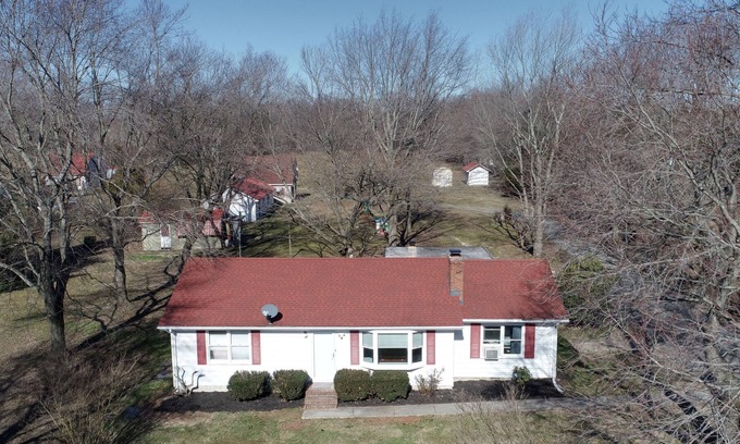 Golts House | Relaxing PRIVATE Country Home - Netflix WIFI Coffee INCLUDED