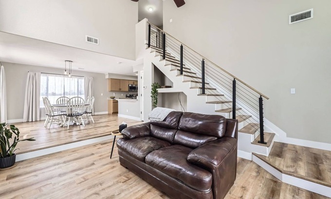 Green Valley Ranch House | Relaxing Retreat Near Airport-Hot Tub-Fire Pit