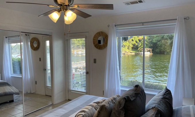 Mid America Condo | Relaxing Roost—lakefront condo located just steps away from the water’s edge!