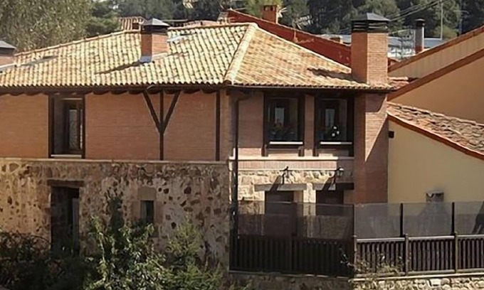 Molinos de Duero Cottage | Relaxing Rural House Caminos de Machado overlooking the river - for 10 people