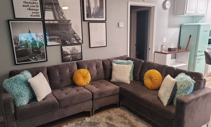 Macon House | Remodeled cozy haven, close to Mercer University and area hospitals.