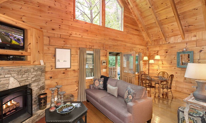 Gatlinburg Cabin | Remodeled inside and out!