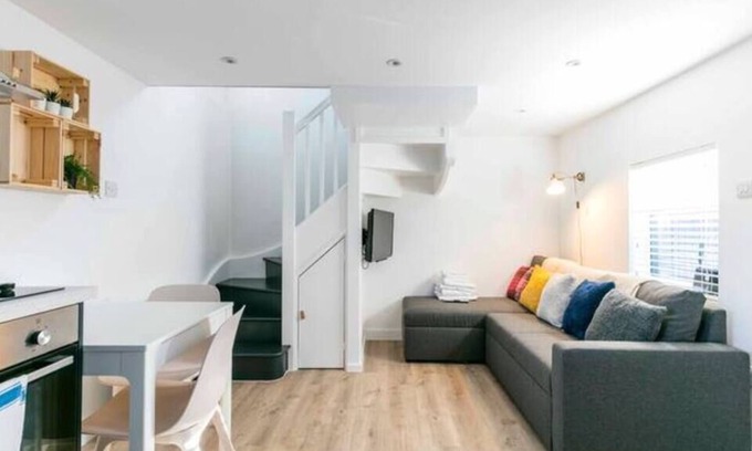 Histon Condo | Renovated 19th Century Barn with Free Parking