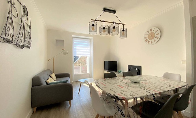 Perros-Guirec Apartment | Renovated Apartment for 5 in Downtown Perros-Guirec with Balcony and Parking