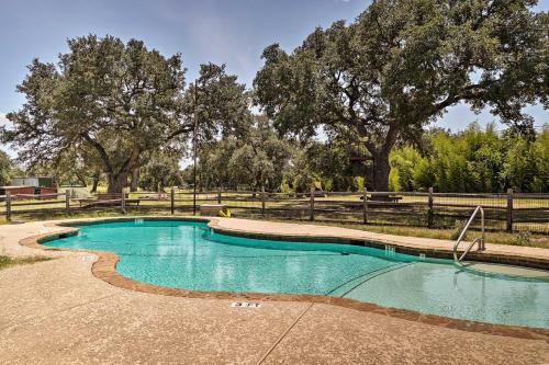 Austin Apartment | Renovated Austin Apt with Pool at Stunt Ranch!