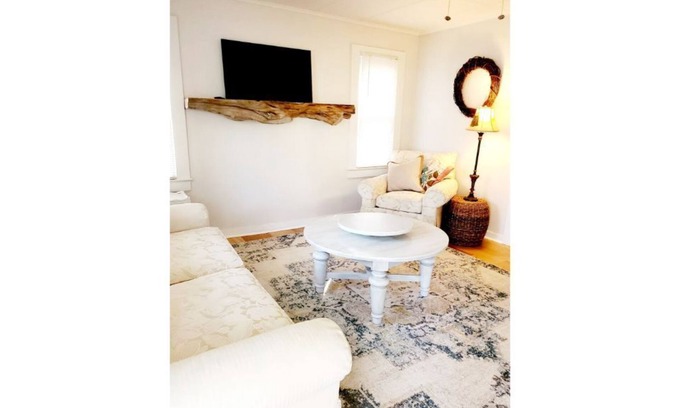 Jamestown House | Renovated Cottage In Historic Jamestown NC