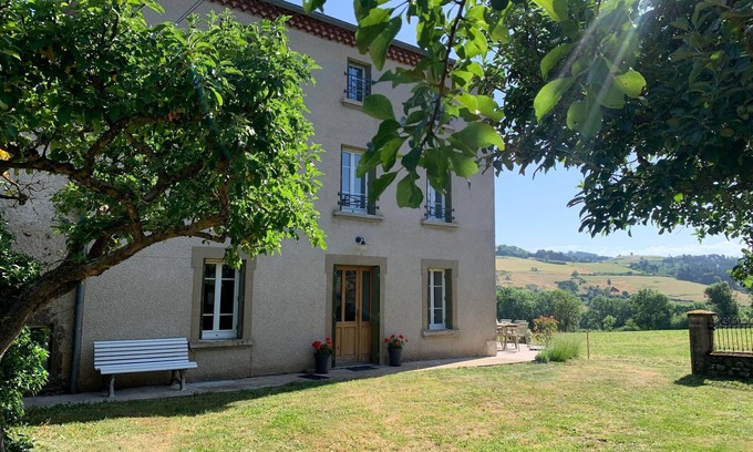 Siaugues-Sainte-Marie Cottage | Renovated country chic cottage, 6 bedrooms for 13, garden, terrace, Haute-Loire
