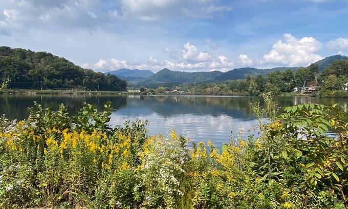 Lake Junaluska House | Renovated Lakefront Home with Stunning View