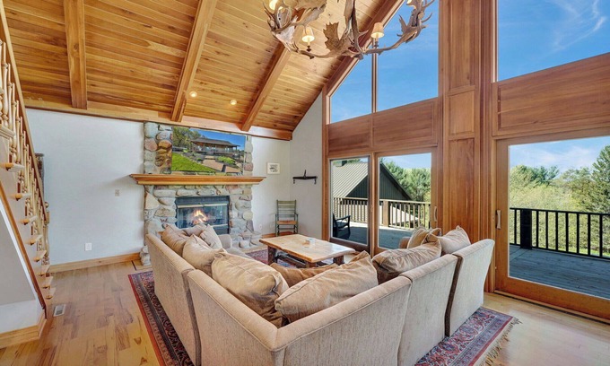 West Valley House | Renovated & Spacious Home, Wood Fireplace, Hot Tub