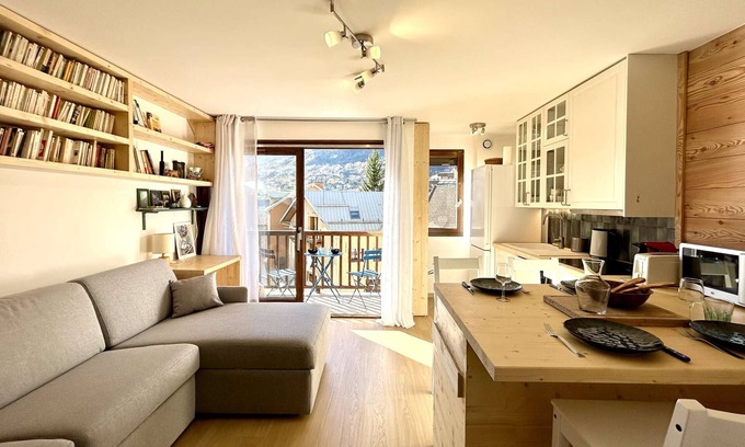 Briancon Apartment | Renovated studio for 4 with balcony and parking in Briançon