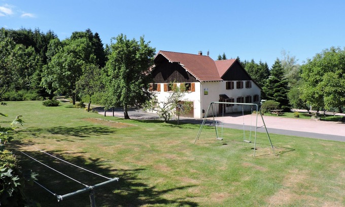 Arrentes-de-Corcieux Apartment | Rental cottage in renovated farm
