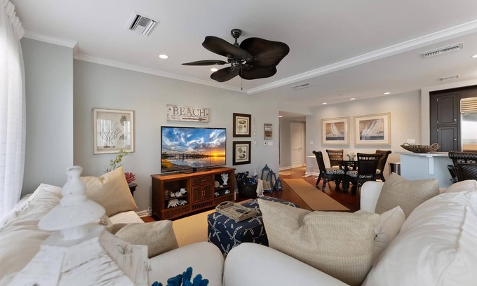 Diamond Beach Condo | Residence 101 at The Grand