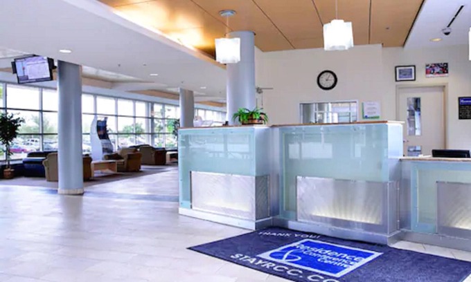 Durham Region Hotel | Residence & Conference Centre - Oshawa