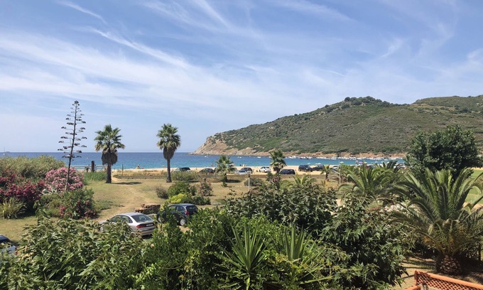 Residences du Golfe de Lava Apartment | Residence lava plage. Facing the sea