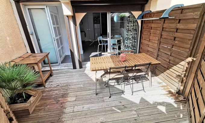 Port Leucate Apartment | Residence Le Mail A La Plage - APPT T2 4 sleeping accommodations PORT LEUCATE. Ref: 2MAI 603