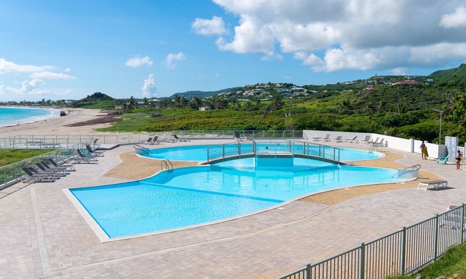 Orient Bay Apartment | Residence Mont Vernon by RedAwning