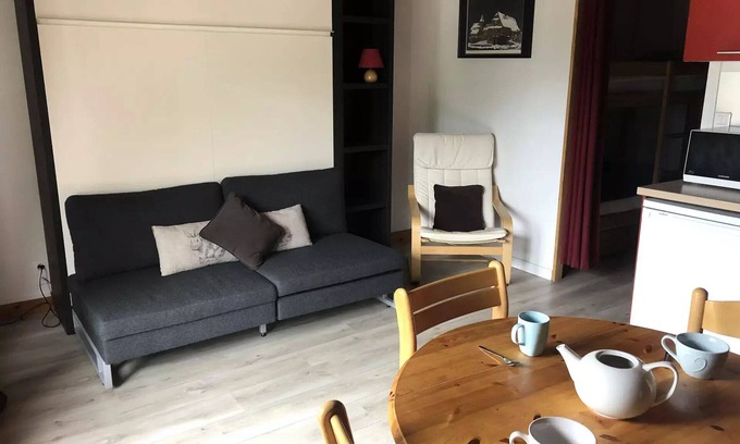 Brides-les-Bains Apartment | Residence Villa Louise - Bright and comfortable studio with open view