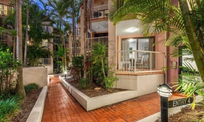 Spring Hill Apartment | Resort living in city centre with free parking