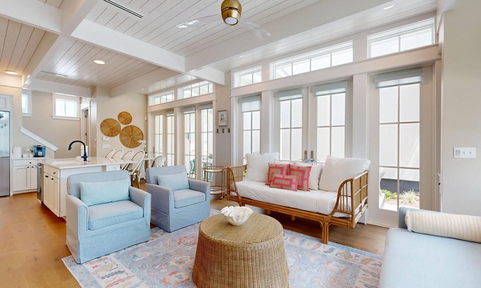 Port Aransas Cabin | Resort Pools, Golf Cart Boardwalk to the Beach, Pet Friendly
