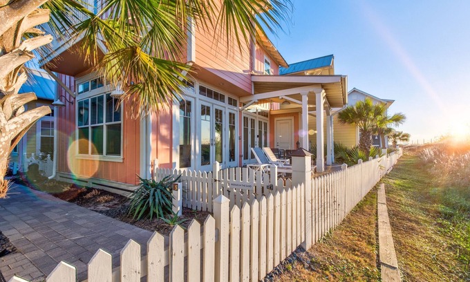 Port Aransas Cabin | Resort Pools, Pet Friendly, Golf Cart Boardwalk to Beach