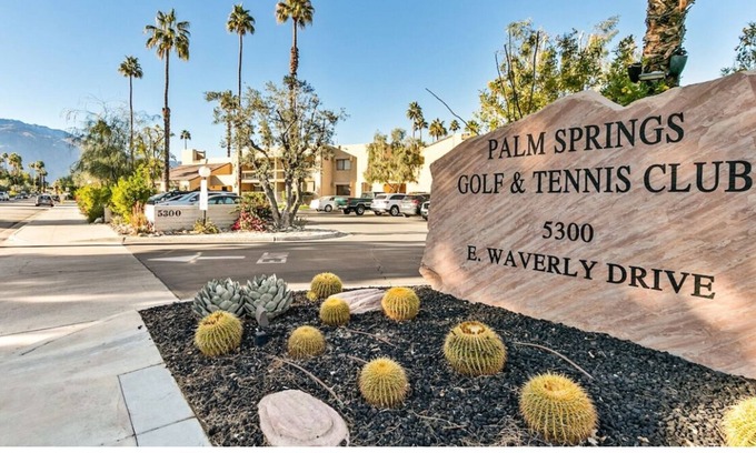 Palm Springs Condo | Resort Style 2bd 2b , Mountain View, Relaxing Spas, Golf & Tennis