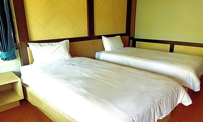 Ban Mut Dok Khao Hotel | Resort Thalang