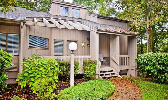 Fairfield Glade Villa | ðResort Vacations at Fairfield Glade TN Spacious Remodeled Villa just steps from golf course!