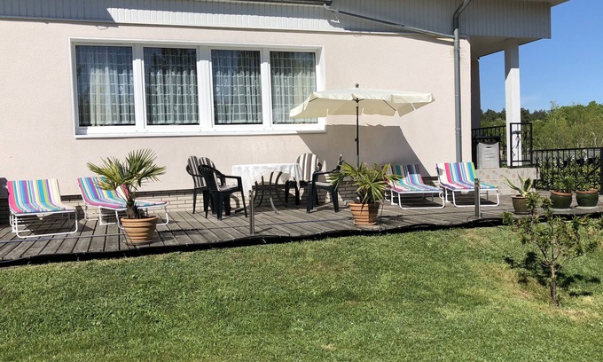 Feldberger Seenlandschaft Apartment | Rest and relax in a comfortable 80 m2 holiday apartment with a large sun terrace
