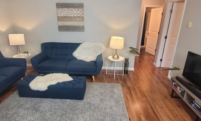 Regional District of Nanaimo House | Restful and Serene ♦ Quiet Neighborhood ♦ Washer/Dryer