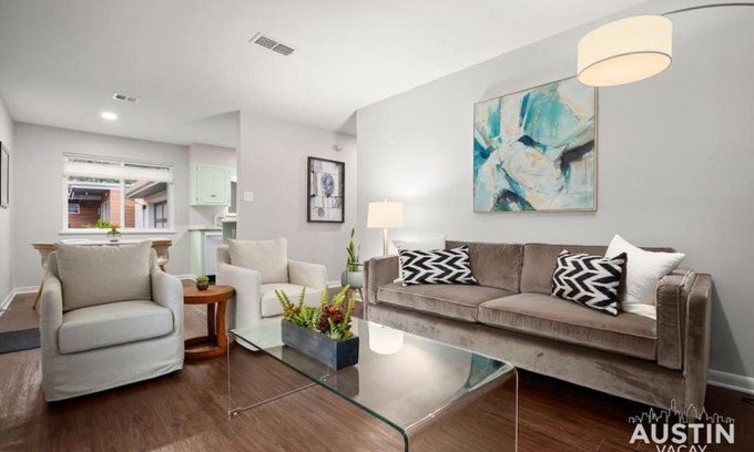 Old West Austin House | Retro Chic Old Austin Charm with Updated Features