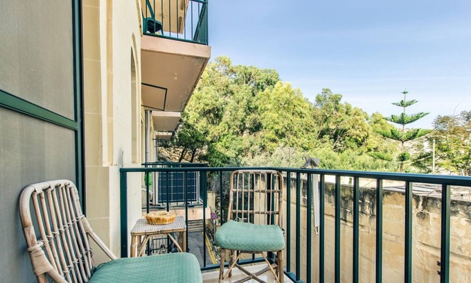 Xlendi House | Retro Designer Homelike Apartment - Close to Beach