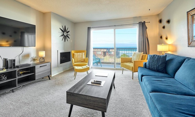 Lincoln City Condo | Return of the Jetty - Ground Floor - Oceanfront Condo
