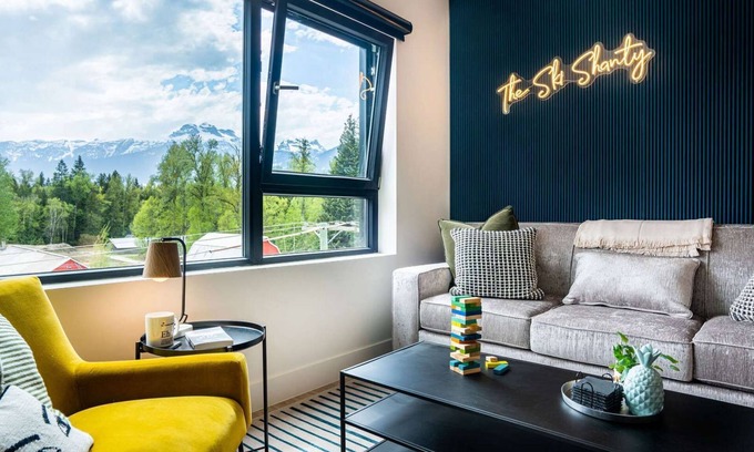 Revelstoke Condo | Revelstoke - Condo with Hot Tub-The Ski Shanty