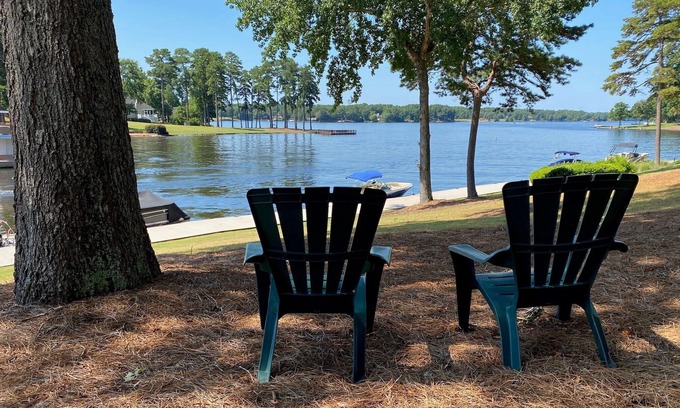 Lake Oconee Villa | Reynolds Lake Oconee 2BR, 2BA renovated/redecorated