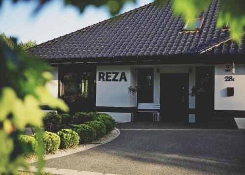 Belchatow House | Reza