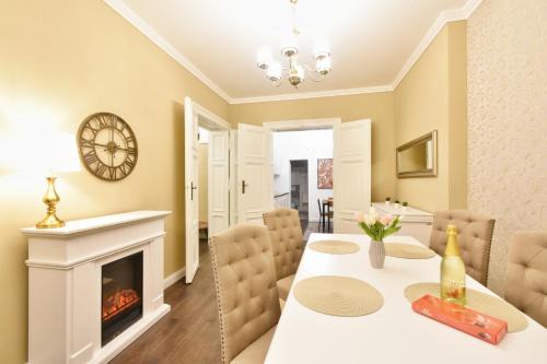 Karlovy Vary Apartment | Rezidence Makart Apartment