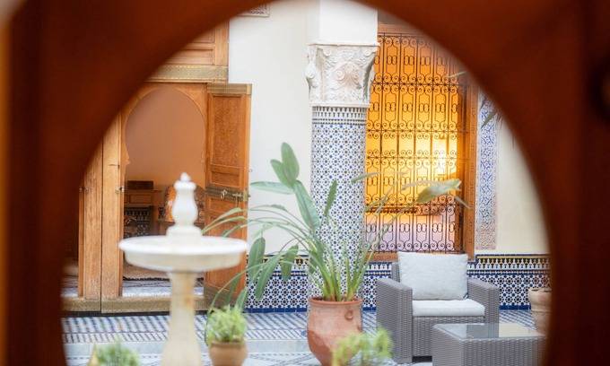 Ain Azlitan House | Riad Al Ansari