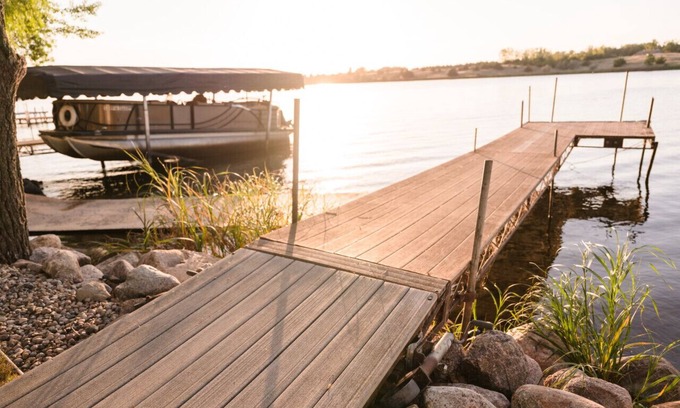 Aberdeen Apartment | Richmond Lakeside Retreat