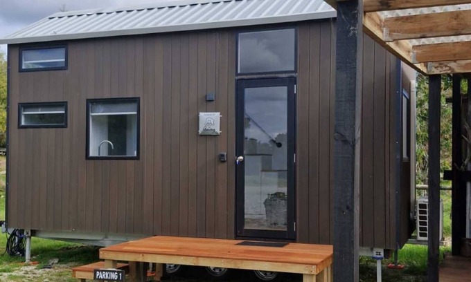 Hokitika House | Rimu View 3 by Tiny Away