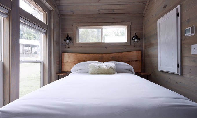 Arden Ski Chalet | River View Bunk Cabin