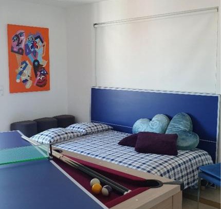 Pragal House | River View & Close to the Beach - Quarto em Almada