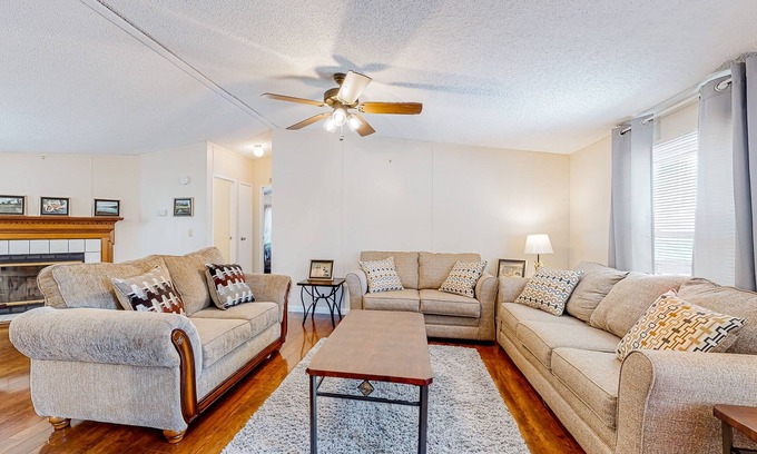 Andersonville House | Riverfront home w/free attraction tickets, water views, firepit, deck