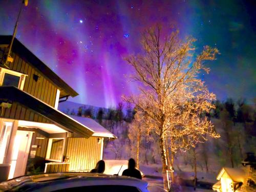 Narvik House | Riverfront house with 98 inch TV, ps5 & activities