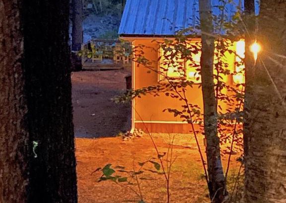 Durham Bridge House | Riverfront Rustic Cottage