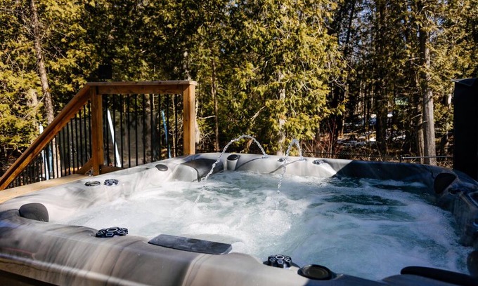 Haliburton Cottage | Riverfront Serenity ion Drag - Wheelchair accessible loft