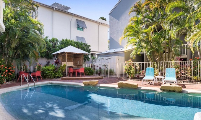 Noosaville Apartment | Riverside Noosa Top floor apartment
